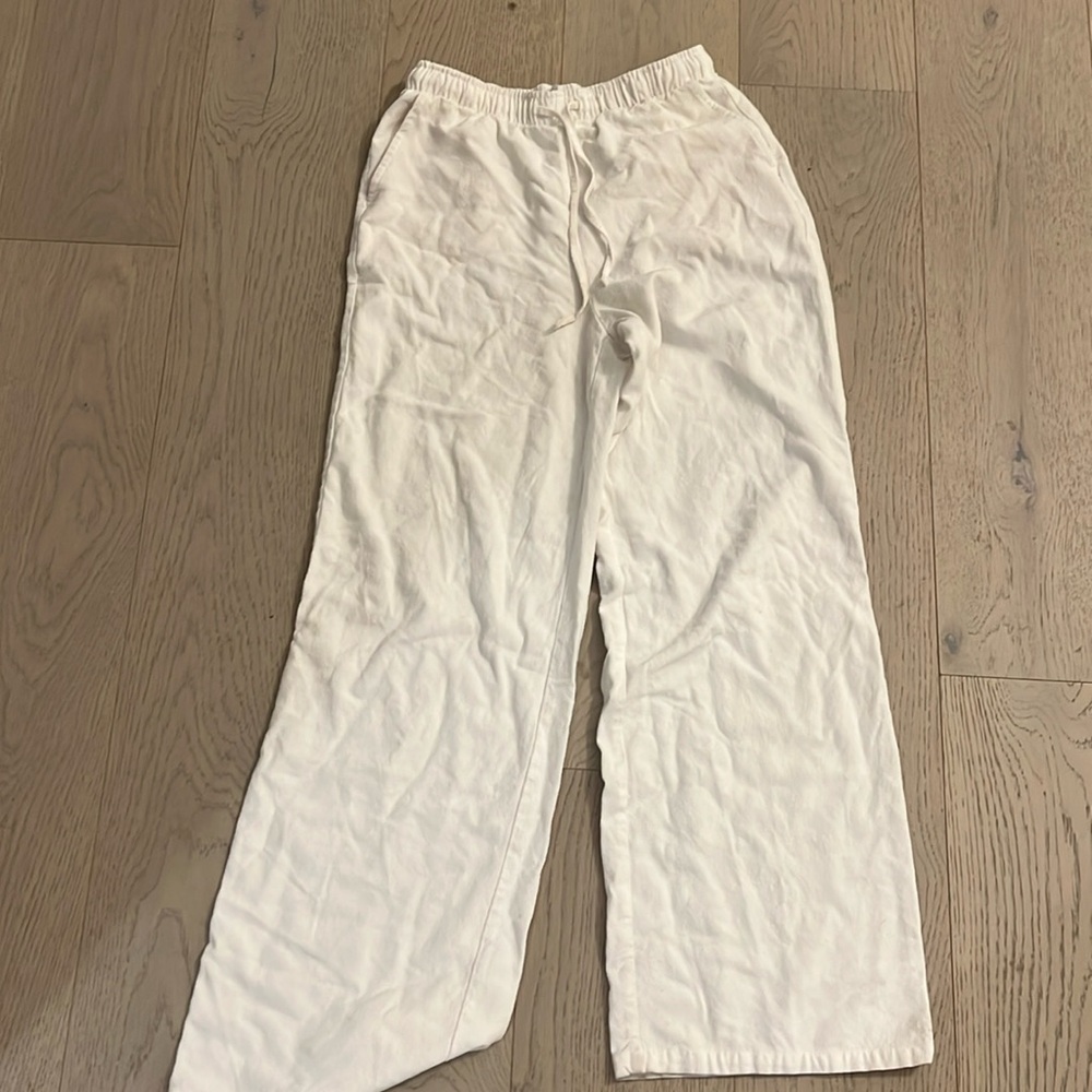 white pants